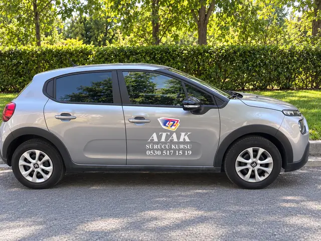 Atak Sürücü Kursu Citroën C3 ehliyet eğitim otomobili